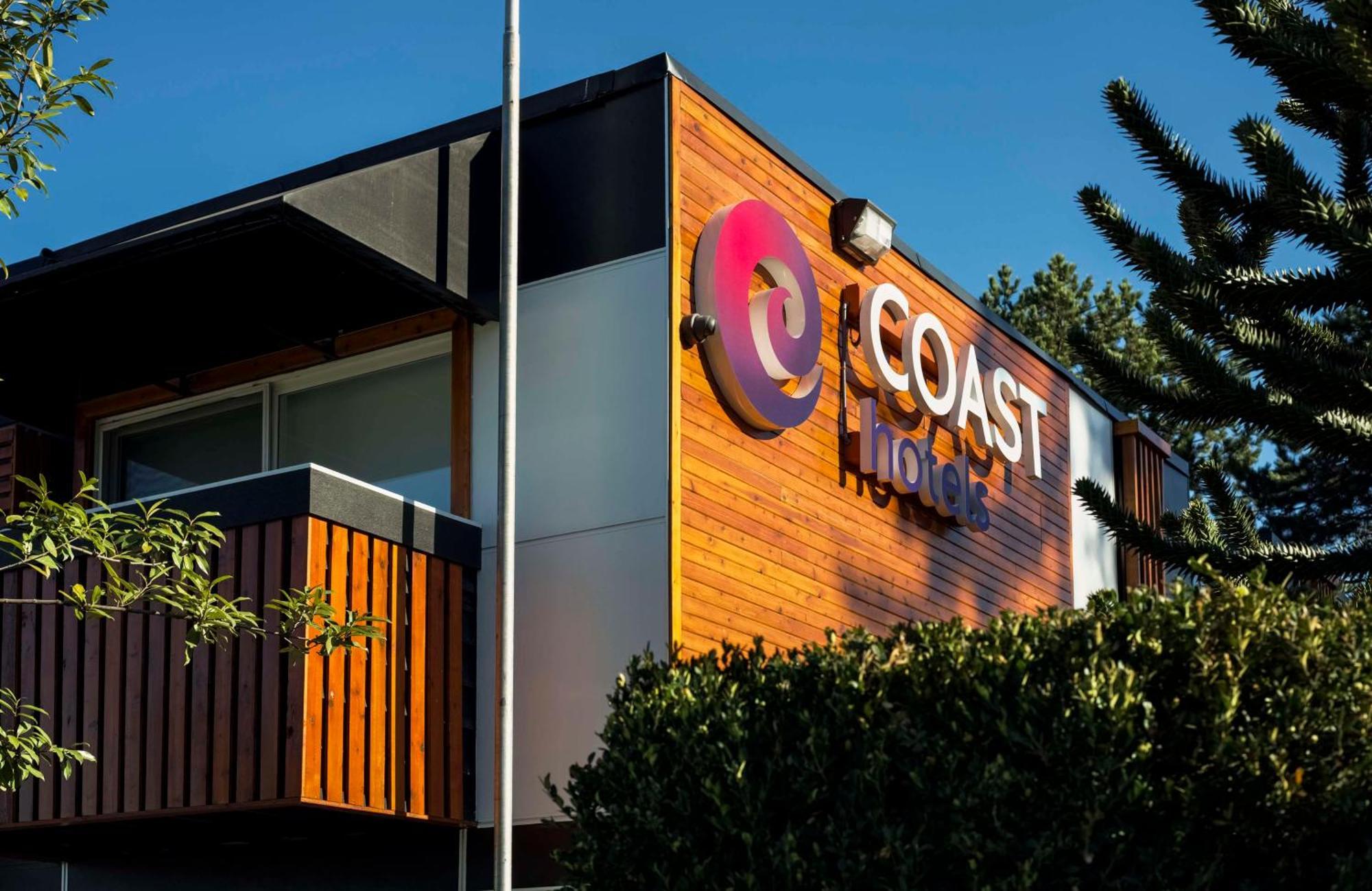 Coast Metro Vancouver Hotel Бърнаби Екстериор снимка