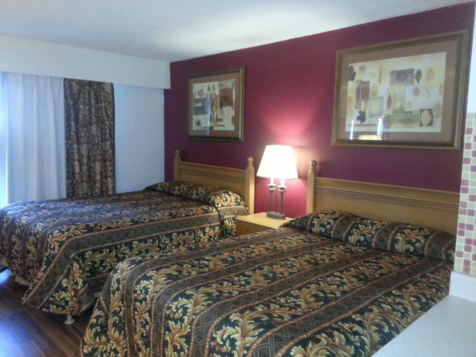 Coast Metro Vancouver Hotel Бърнаби Екстериор снимка